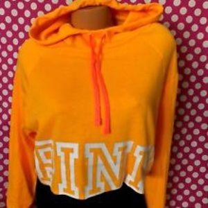 Victoria Secret’s Pink Cropped hoodie